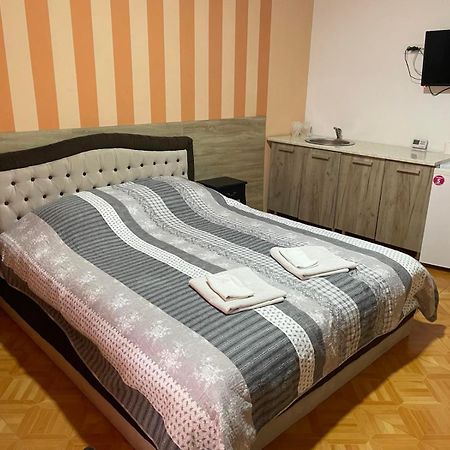 Bed&Breakfast Intermezzo Caffe Kikinda Bagian luar foto