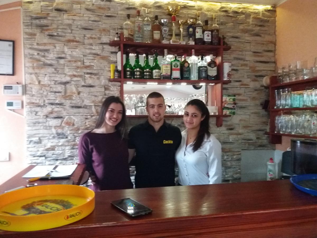 Bed&Breakfast Intermezzo Caffe Kikinda Bagian luar foto