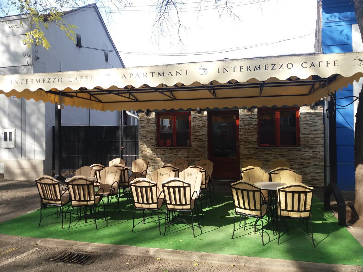 Bed&Breakfast Intermezzo Caffe Kikinda Bagian luar foto