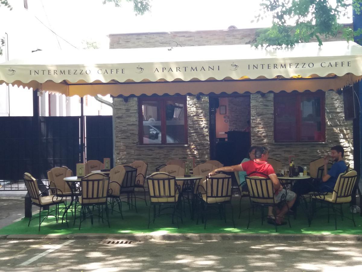 Bed&Breakfast Intermezzo Caffe Kikinda Bagian luar foto